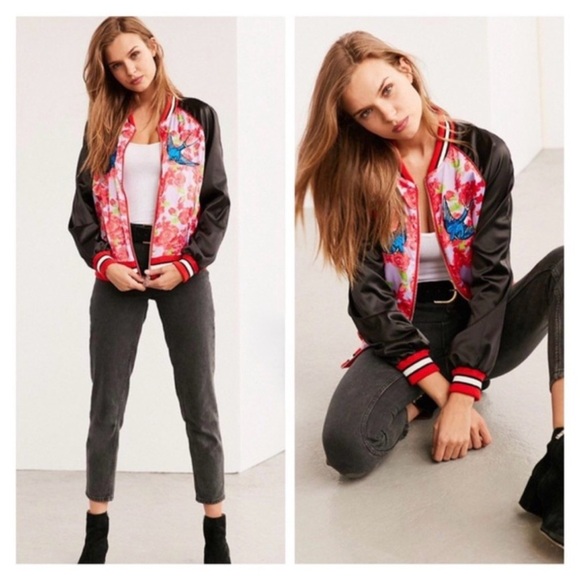 SILENCE+NOISE & URBAN OUTFITTERS Collab ‘Arielle’ Satin Bomber Jacket - Picture 4 of 17